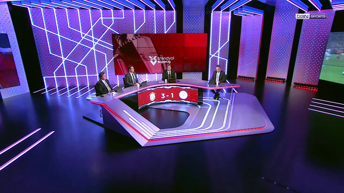 Galatasaray, Çaykur Rizespor'u 3-1 Yendi: Liderlik Mücadelesi Devam Ediyor